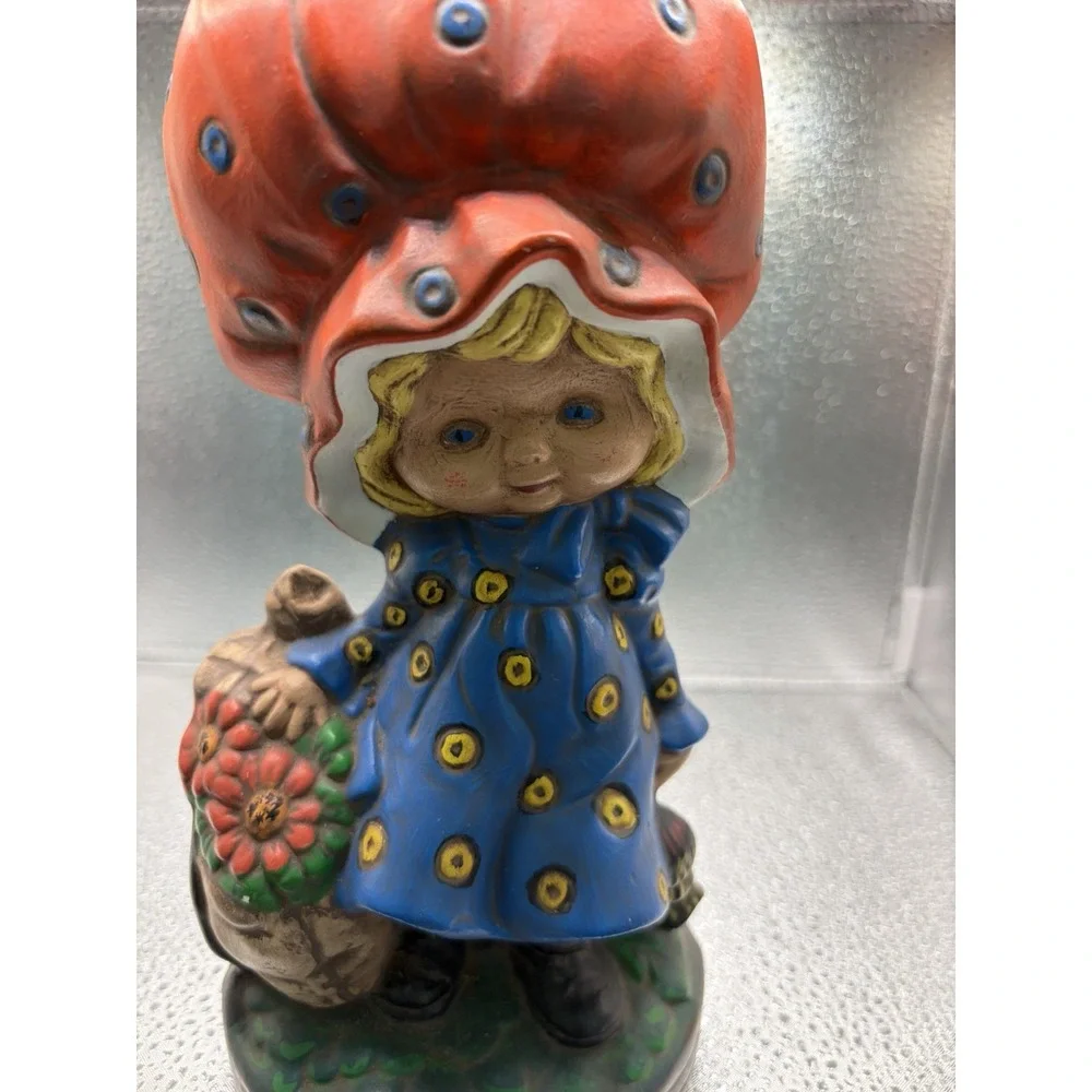 Vtg 70s Holly Hobbie Ceramic Figurine Mushroom Garden Girl